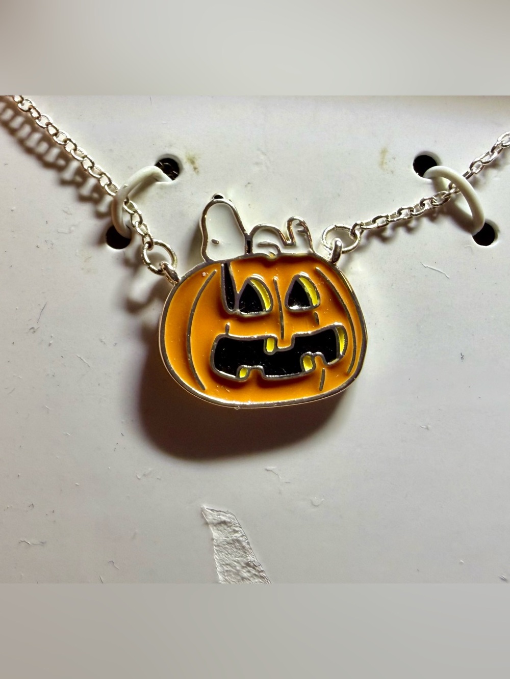 Peanuts Snoopy Jack O Lantern Pumpkin Halloween Necklace Silver Plated NIB - Picture 2 of 5
